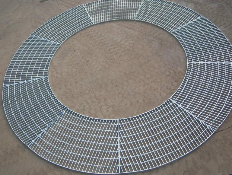 供应Q235镀锌钢格板 停车场建设热镀锌钢格栅板异型钢格板厂家