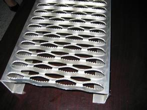 供应厂家生产5mm板厚不锈钢冲孔板图片