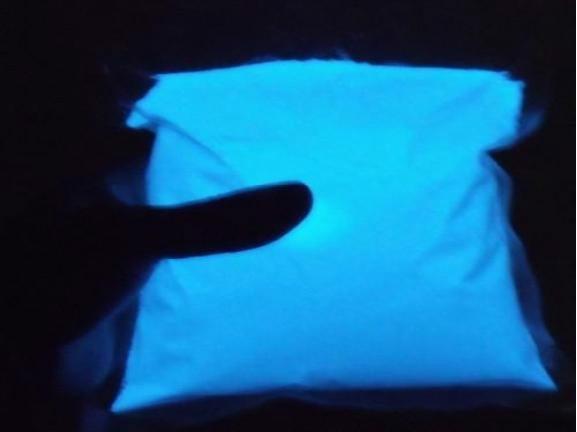 供应天蓝光长效夜光粉，发光粉，注塑，丝网印刷专用颜料，发光消防安全标图片
