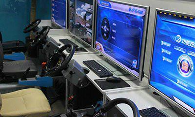 广州市焦作汽车驾驶模拟器厂家供应焦作汽车驾驶模拟器驾吧