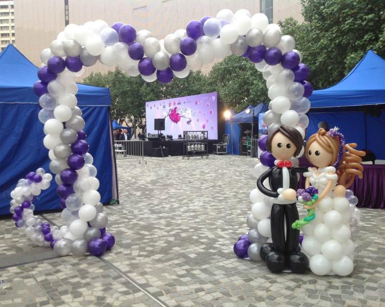 供应广东深圳惠州婚礼浪漫气球拱门装饰，气球求婚，高跷小丑杂技魔术表演