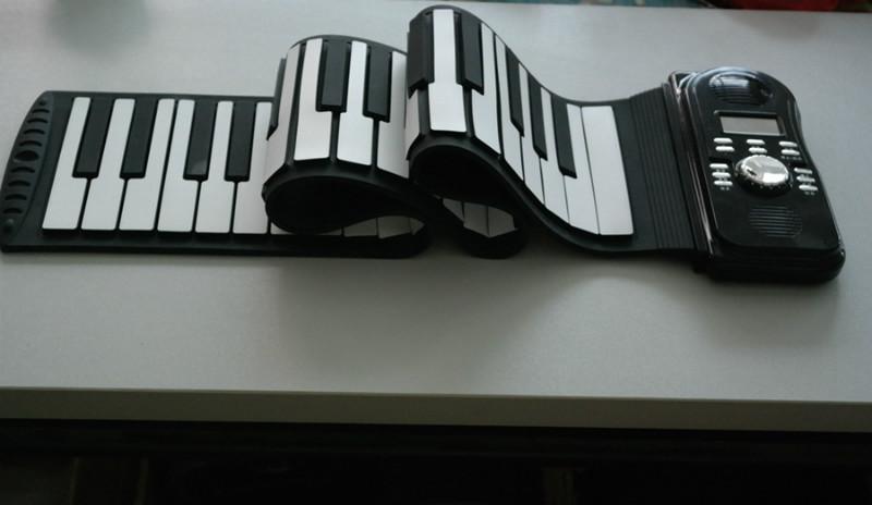 供应福州新款手卷钢琴礼品、唯美儿童音乐玩具厂家批发招商