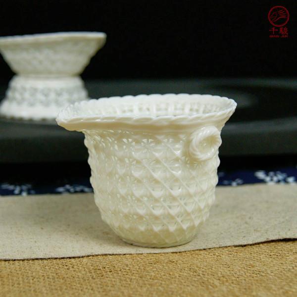 手工编织陶瓷玲珑镂空公道杯批发
