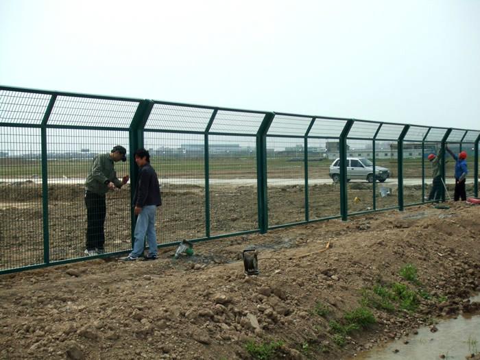 供应围网、围栏网、围墙护栏网厂家