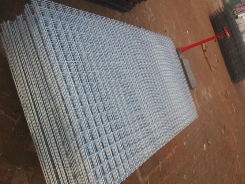 供应钢丝网片涂塑电焊网片镀锌焊接钢网