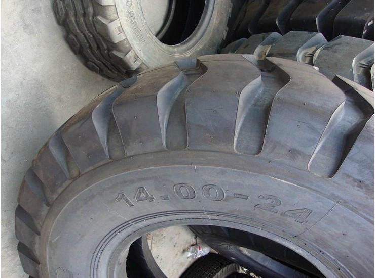 供应铲车轮胎1100-16