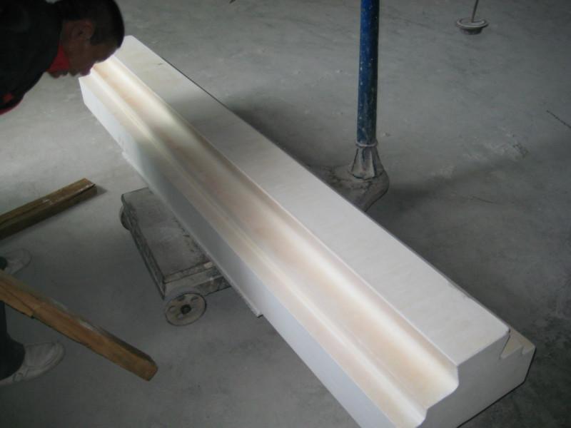 供应石英盖板，二氧化硅含量99.9%，锦州阳光陶瓷制品专业生产。密度高，膨胀系数小，是替代硅线石、莫来石的最佳产品