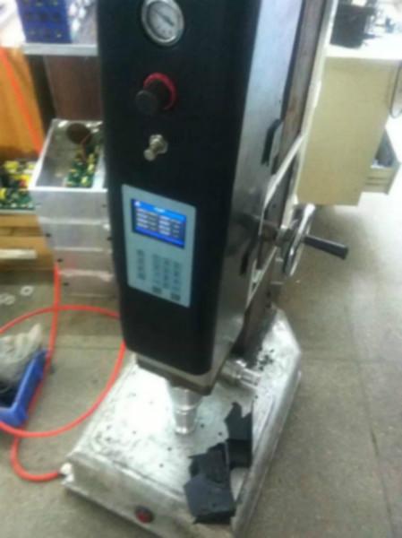 供应标准新型超声波焊接机，文具玩具塑胶电子产品超声波焊接机