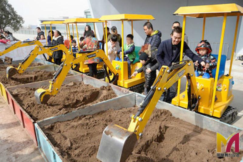 供应节庆儿童挖掘机大型活动挖掘机商业宣传挖掘机