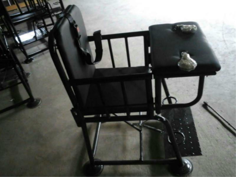 供应软包型铁质审讯椅厂家供应