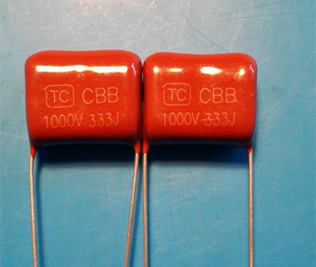 供应CBB81-1000V金属化薄膜高压电容器CBB81-1000V681P15