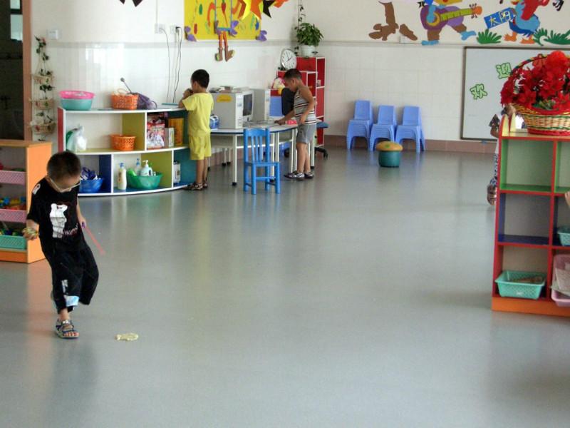 供应大化幼儿园PVC地板，幼儿园PVC地板报价，幼儿园PVC地板铺设
