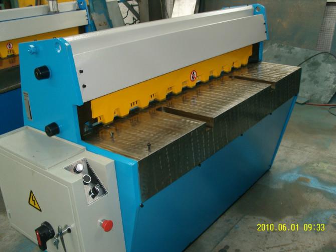 供应小型电动剪板机,QH11D-3.51250 剪板,折弯首选设备 小型剪、折