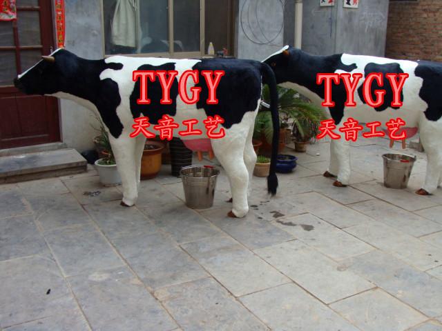 仿真奶牛模型可挤奶展示摆件工艺品批发