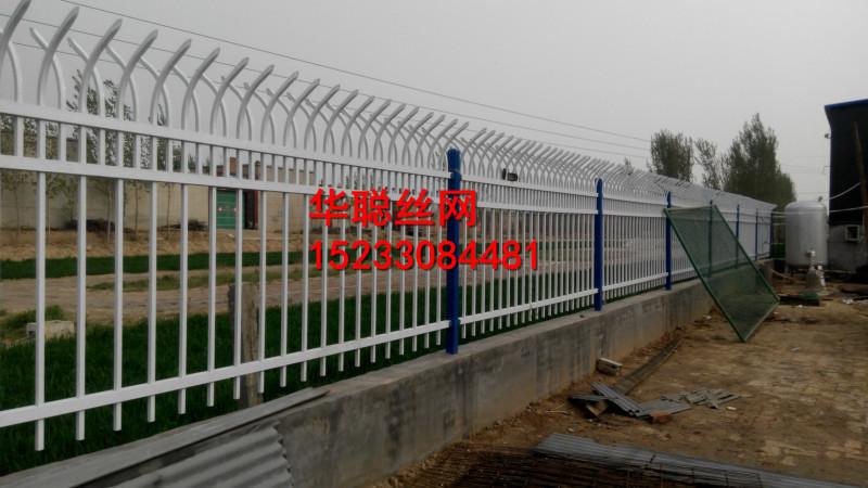 供应锌钢护栏 小区隔离网 围栏铁丝网