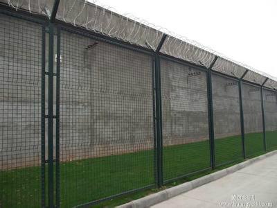 供应用于监狱机场防护的Y型柱刀片刺绳护栏网，监狱隔离网图片