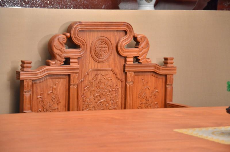 供应龙桌大班台东阳红木书桌办公桌仿古中式实木写字台电脑桌实木书桌
