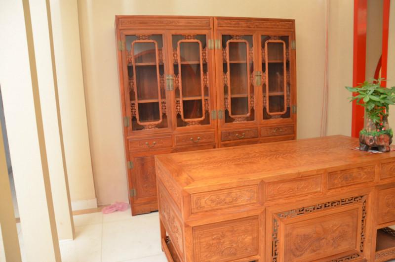 供应花鸟大班台书桌办公桌仿古中式实木写字台电脑桌明清家具实木书桌
