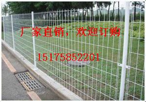 供应用于工厂防护的草坪围栏网荷兰网围栏网 成都养殖围栏网 机场网围栏