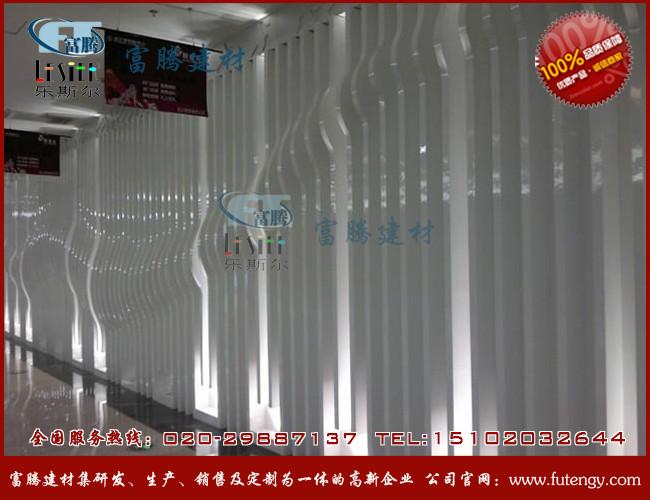 供应十大品牌之一乐斯尔U槽铝方通、室内木纹铝方通吊顶、广州铝天花