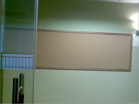 供应用于办公的扎钉软木板  可做留言板、展示板、照片墙 一物多用 质量保证