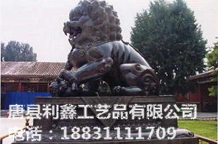 供应动物铜雕塑铜雕狮子雕塑，铜雕狮子价格   铸铜狮子雕塑    湖南直销厂家图片
