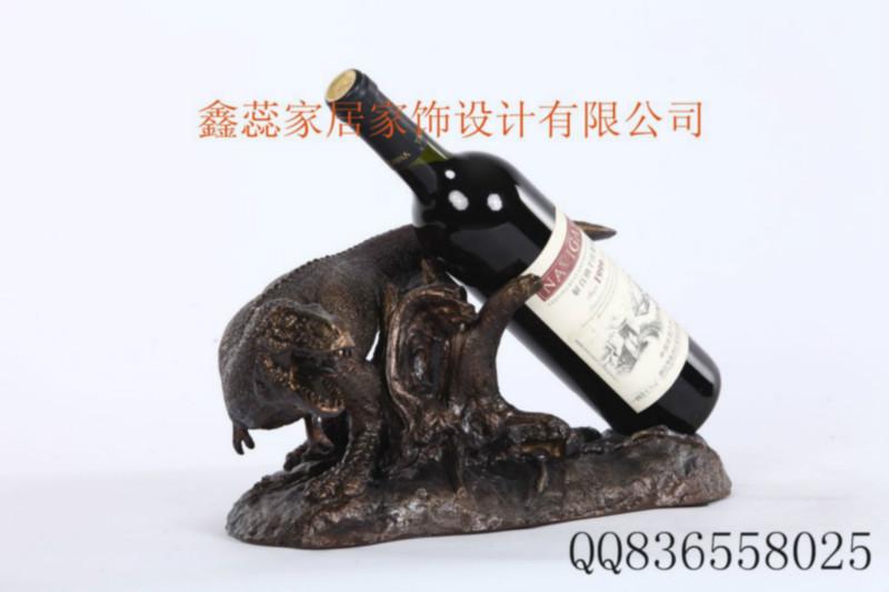 供应北京树脂仿铜红酒架生产商/恐龙红酒架/可定制各类工艺礼品
