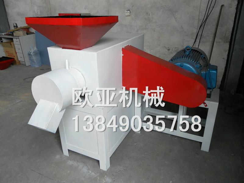 郑州市橡胶磨粉机设备，橡胶粉碎设备厂家