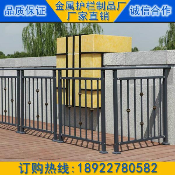 供应锌钢阳台栏杆定做，锌钢楼梯扶手价格，组装住宅阳台围栏