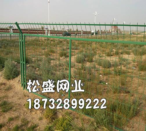 东胜优质浸塑框架护栏网 防护网 双边丝护栏网