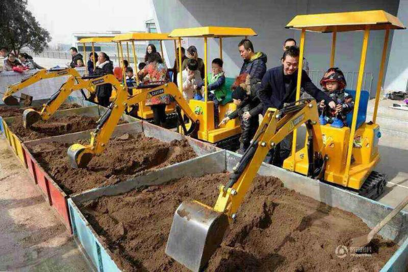 儿童节推出娱乐设备儿童挖掘机租赁批发