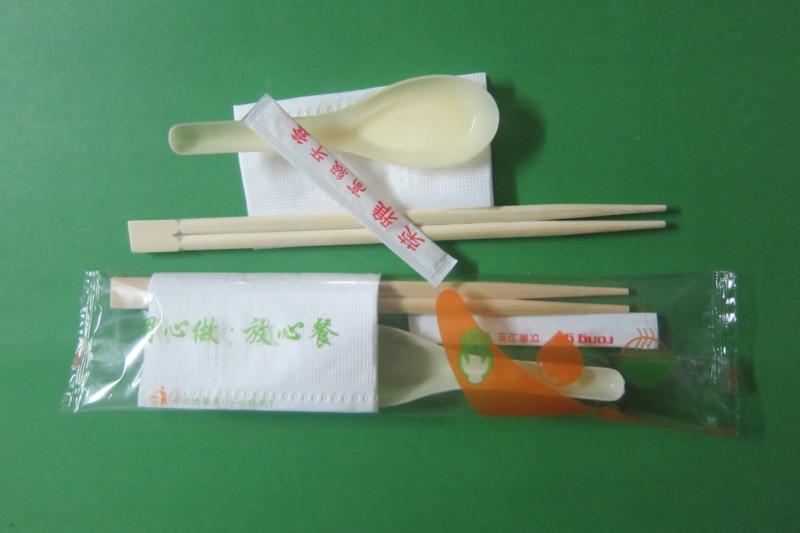 供应一次性环保餐具一次性筷子套装 一次性筷子四件套